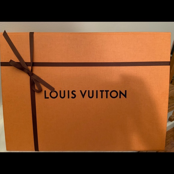 SOLD Brand New Authentic Louis Vuitton Toiletry 26 - Picture 9 of 10